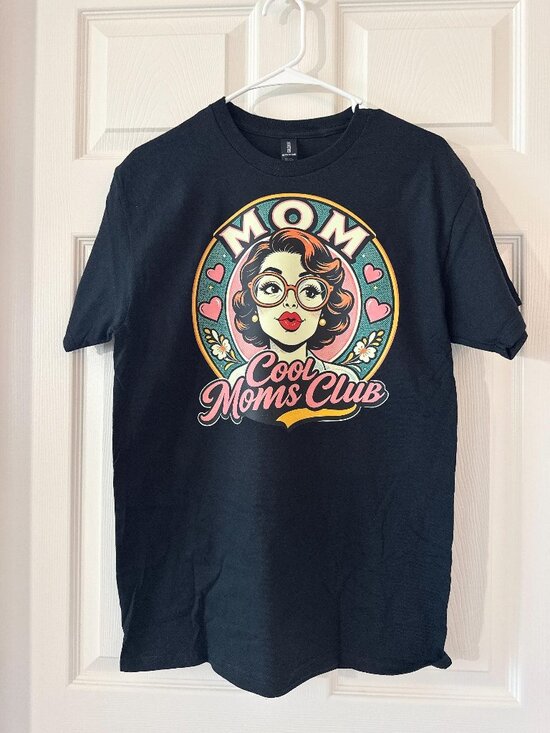 Tops - Unisex Size M Retro Moms Club Graphic Tee, Vintage Mama T-Shirt, Cotton Black